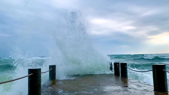 Большие волны #slowmotion смотреть онлайн
