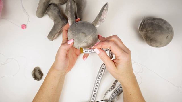 Подробный МК Зайки Топотуна. Игрушка для детей, с которой играют! смотреть онлайн