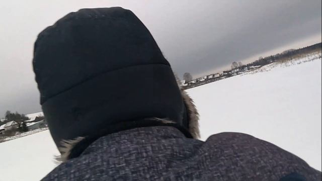 Гоняем на снегоходах! По пруду. смотреть онлайн