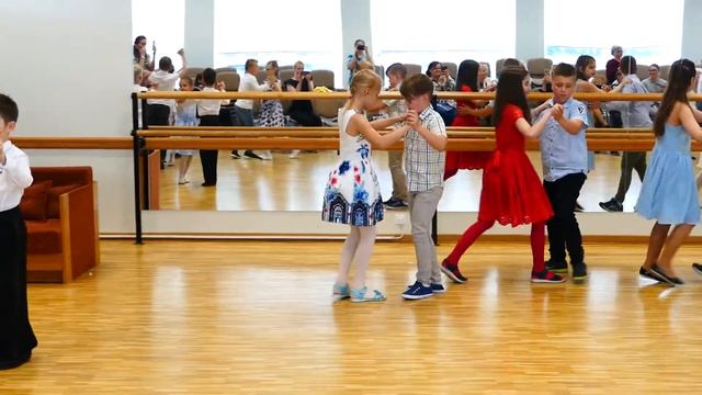 Медленный вальс. смотреть онлайн