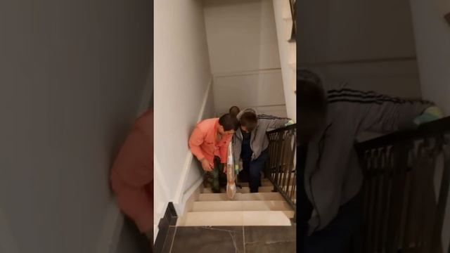 Подъем мраморной столешницы на этаж