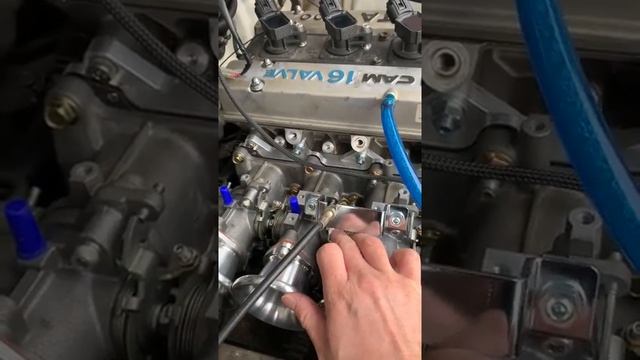 First idle‼︎ Toyota Corolla Levin AE86 with 4 throttle valve смотреть онлайн