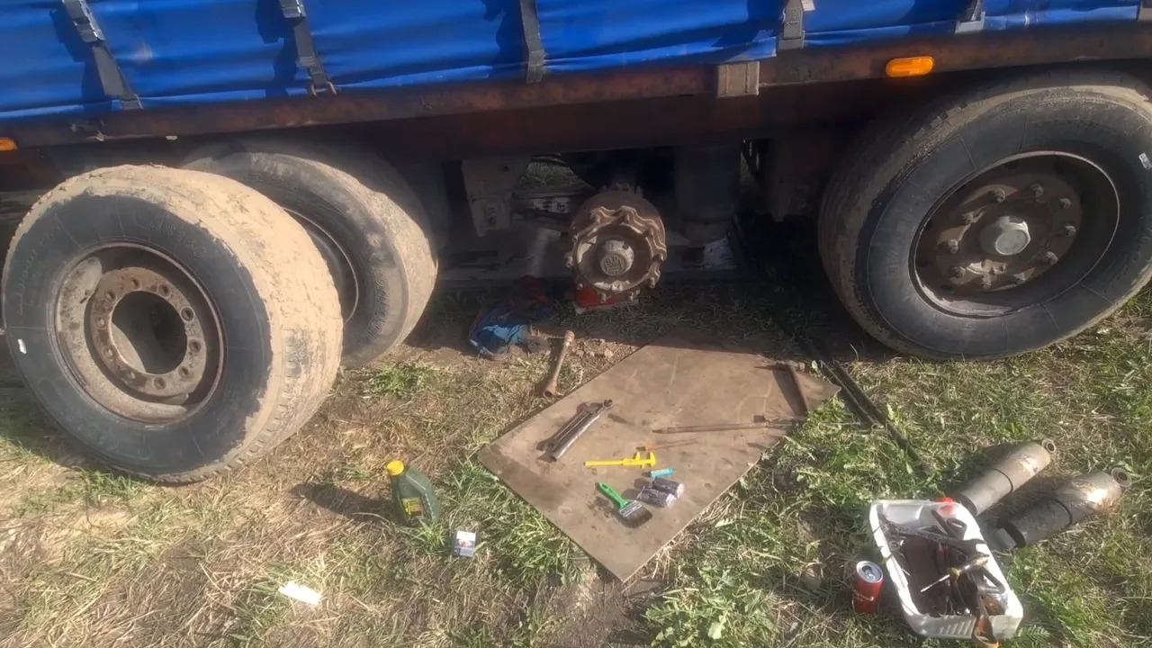 Завгара на вилы! Пустили организейшен по течению!) смотреть онлайн