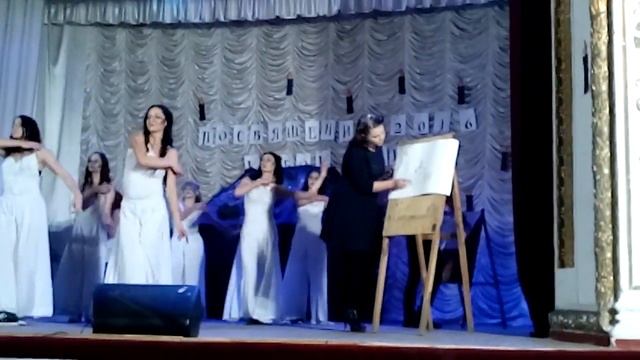 Посвящение в студенты .ИЗО и ДПИ ,институт культуры. смотреть онлайн