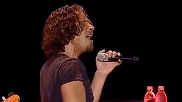 Unforgettable Performance by Chris Cornell feat Chester Bennington Hunger Strike LIVE