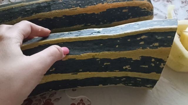 Урожайный сорт кабачка.Хранится до декабря. смотреть онлайн