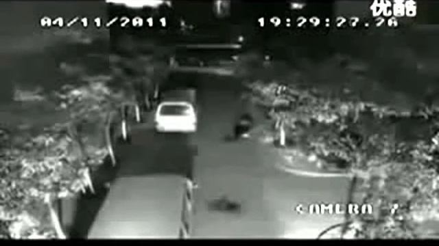 ВЫЖИЛ ПОСЛЕ ДВУХ УДАРОВ МОЛНИИ- НОЧНАЯ КАМЕРА смотреть онлайн