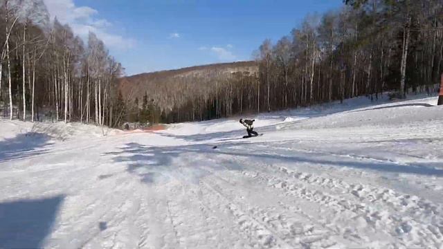 Аджигардак. Трассовый фан, нубский карвинг на сноуборде весной. смотреть онлайн