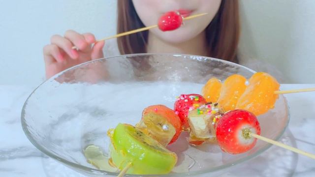 フルーツ飴つくって食べた【咀嚼音・ASMR】いちご・バナナ・キウイ・ぶどう・みかん смотреть онлайн