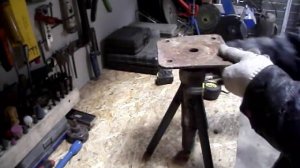 ПОЛЕЗНАЯ САМОДЕЛКА ДЛЯ ГАРАЖА / Регулируемая подставка для авто