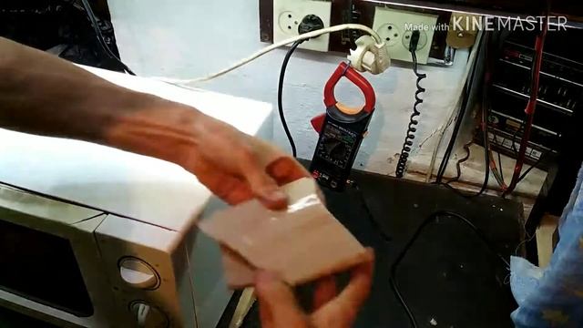 Положил фольгу в микроволновку ? смотреть онлайн