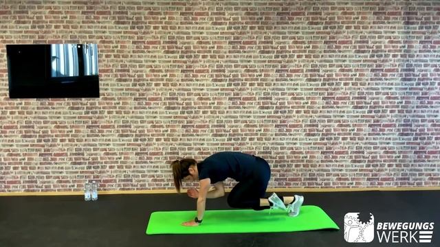 TRAINIEREN MIT... #1 CELIA FUNKLER DSV SKICROSSERIN (25 Minuten Mobilität und Stabilität ) смотреть онлайн