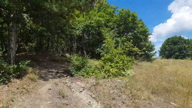 Бирюзовое озеро Крым. Самое красивое озеро в Крыму! Партенит, посёлок Утес, июль 2017. смотреть онлайн
