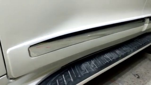 Toyota Land Cruiser Big Door Moulding White With Chrome - Model 2015-2019 смотреть онлайн