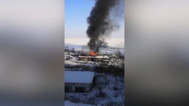 Пожар в частном доме на улице Мыс Чумака во Владивостоке смотреть онлайн
