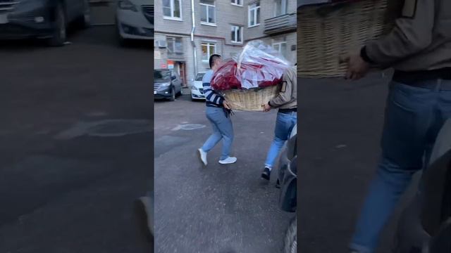 1001 Роза в корзине смотреть онлайн
