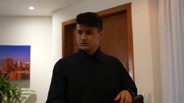 Morador de rua recebe oportunidade de emprego mas se sente incapaz de realizá-la смотреть онлайн