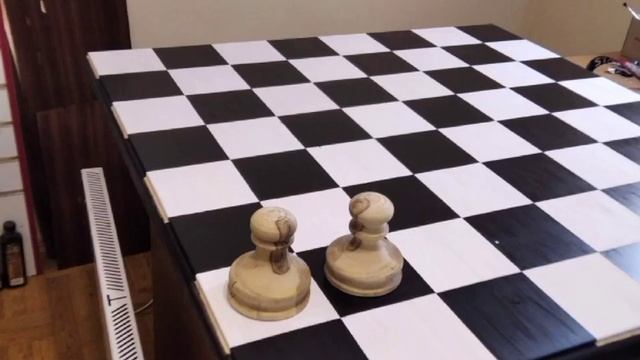 Изготовлeниe шахмат. Шахматы 100см*100см. Шахматы гиганты. Высота самой большой фигуры 22см. смотреть онлайн