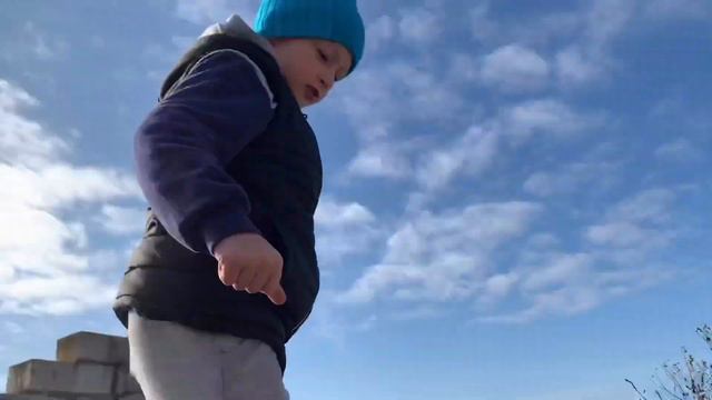ЗЛОЙ БРАТ ПРОХОДИТ ПОЛОСУ ИСПЫТАНИЙ! смотреть онлайн