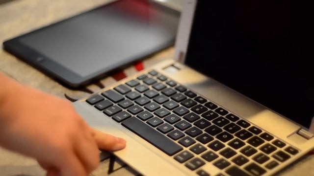 Brydge Air Review - Keyboard for iPad Air & Air 2 смотреть онлайн