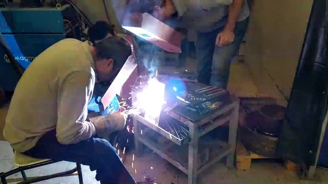 электроды марки ESR 11 диаметром 3,25mm MAGMAWELD 135 A, сварка сверху вниз
