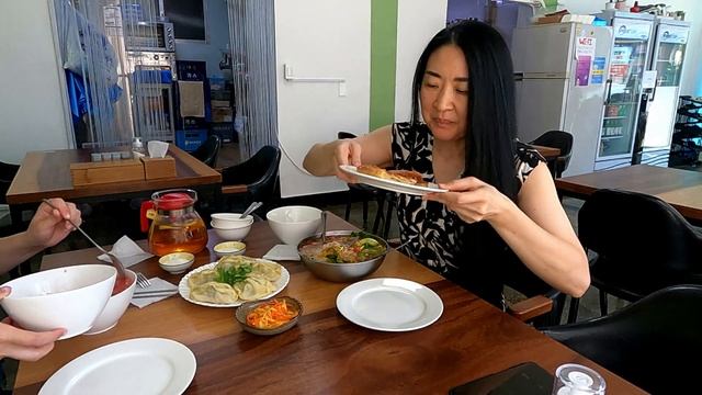 #먹방 #vlog узбекский ресторан в Корее , русский борщ, кукси, манты 러시아 식당 смотреть онлайн