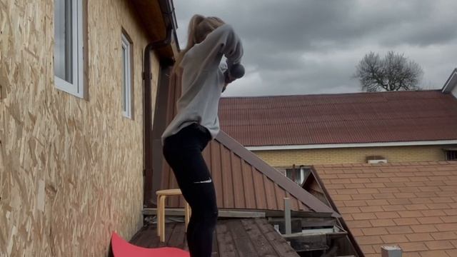 Протяжка с гантелями смотреть онлайн