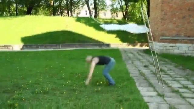 Падение с лесници ЖЕСТЬ!! смотреть онлайн