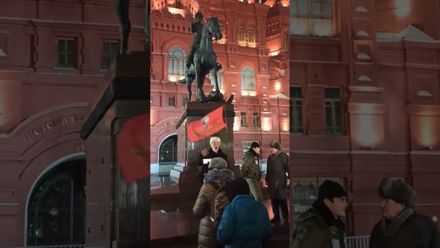 ПРОГУЛКА ПО МОСКВЕ, ПАМЯТНИК ЖУКОВУ РЯДОМ С КРАСНОЙ ПЛОЩАДЬЮ смотреть онлайн