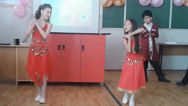 Индийский танец 5 класс смотреть онлайн