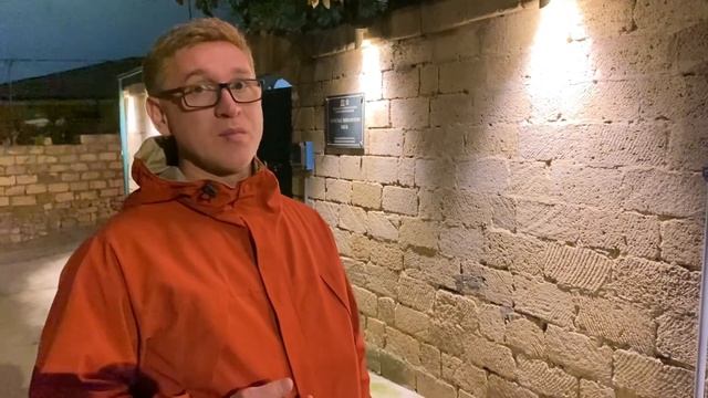 Архитектурная подсветка древней Мечети с минаретом в Дербенте смотреть онлайн