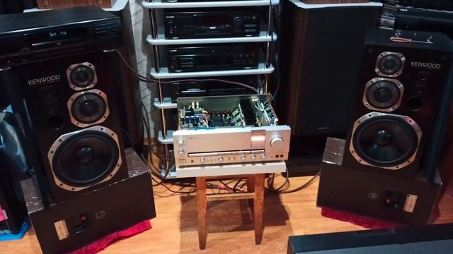 Trio KA-2200 and Coral DX-5 against Kenwood LS-880A смотреть онлайн