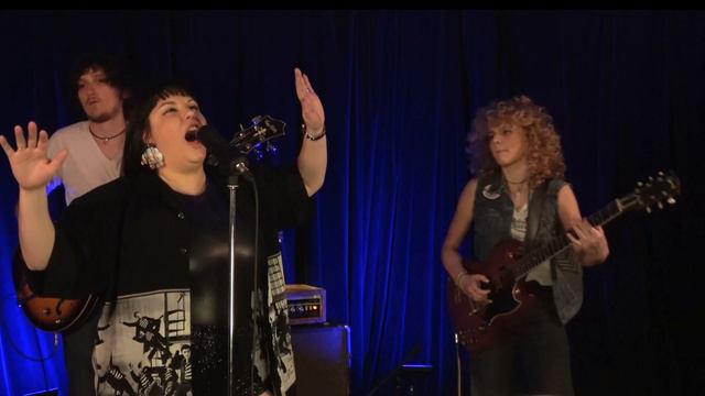 How Many More Times / The Lemon Song - Grace Bowers - Live at Stager Microphones смотреть онлайн