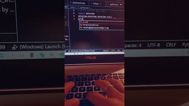Clock made python.. Current date and time.. By simpal program.. смотреть онлайн