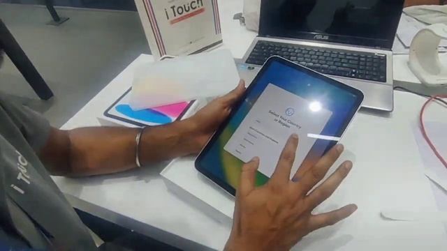 Apple 10th Generation Tab 256 GB 10.9 inch WI-FI смотреть онлайн
