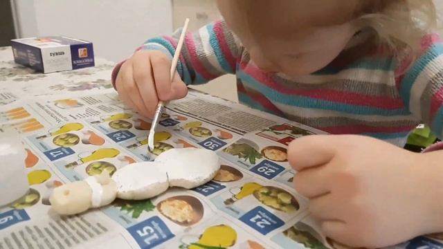 Новогодние игрушки с ребёнком своими руками. смотреть онлайн