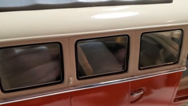 1962 VW Micro bus. 1:18 by WELLY смотреть онлайн