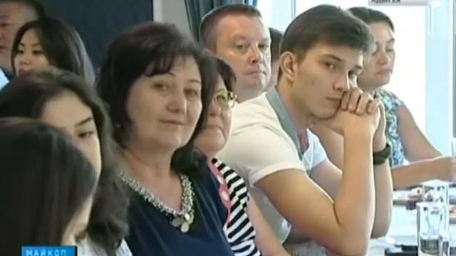 Мурат Кумпилов встретился с лучшими выпускниками смотреть онлайн