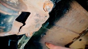 Нива 2131. Замена площадок реактивных тяг и поддомкратников. Обработка антигравием.