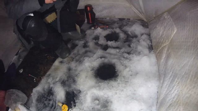 Ночная рыбалка на Финском заливе. Ловим густеру дуплетами. смотреть онлайн