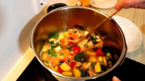 Как приготовить в СКОРОВАРКЕ  тушенную  картошку с мясом/ готовит муж / Жизнь в Германии