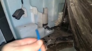BMW E60 замена моторчика омывателя наWasher Motor Replacement