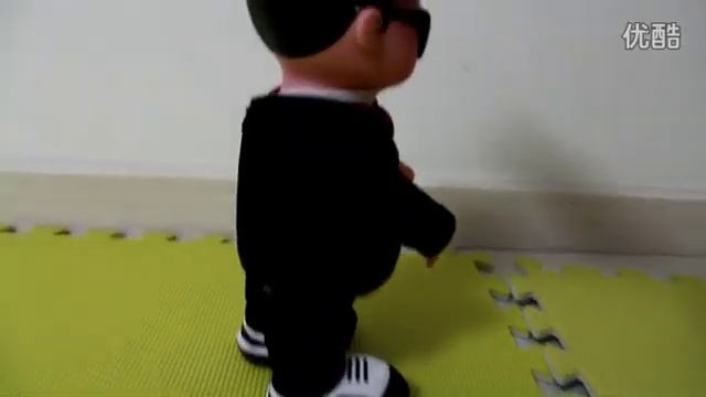 Игрушка PSY Гангнам стайл смотреть онлайн