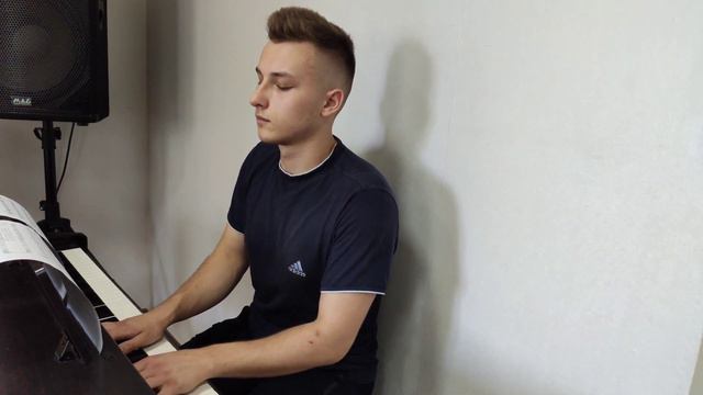 "Там в небессах" Семья Кирнев (на пианино) Kirnev family on piano смотреть онлайн