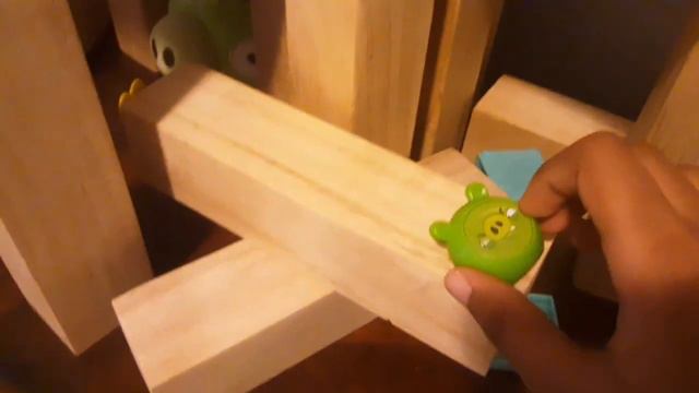 Angry birds knock on wood S1 episode 8:An Epic Battle смотреть онлайн