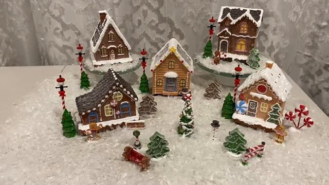 Gingerbread Village Display Setup - Decorate with me смотреть онлайн