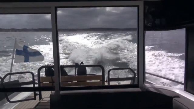 Тест катера XO 270 Cabin на воде владельцем смотреть онлайн