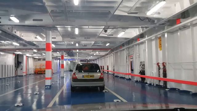 Boarding Brittany Ferries 'Pont-Aven' смотреть онлайн