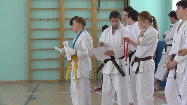2014.04.19 Шотокан Каратэ-До – Саша-5: награждение (грамота, медаль) смотреть онлайн