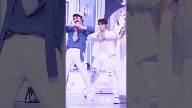 [K-Fancam] 세븐틴 디노 직캠 '_WORLD' (SEVENTEEN DINO Fancam) l @MusicBank 220722 смотреть онлайн